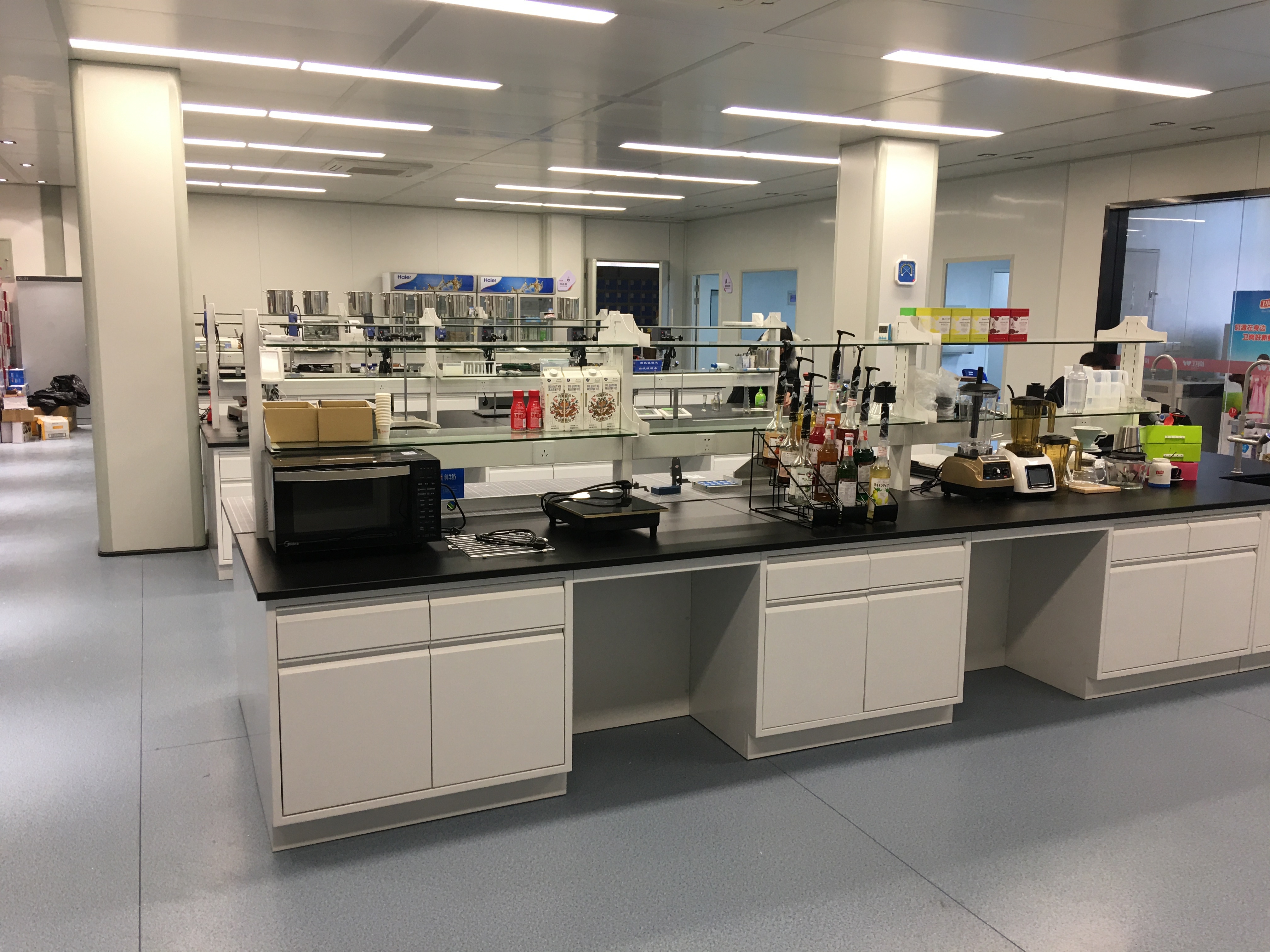 理化实验室建设注意事项 - 实验室家具通风气路净化空调系统工程建设